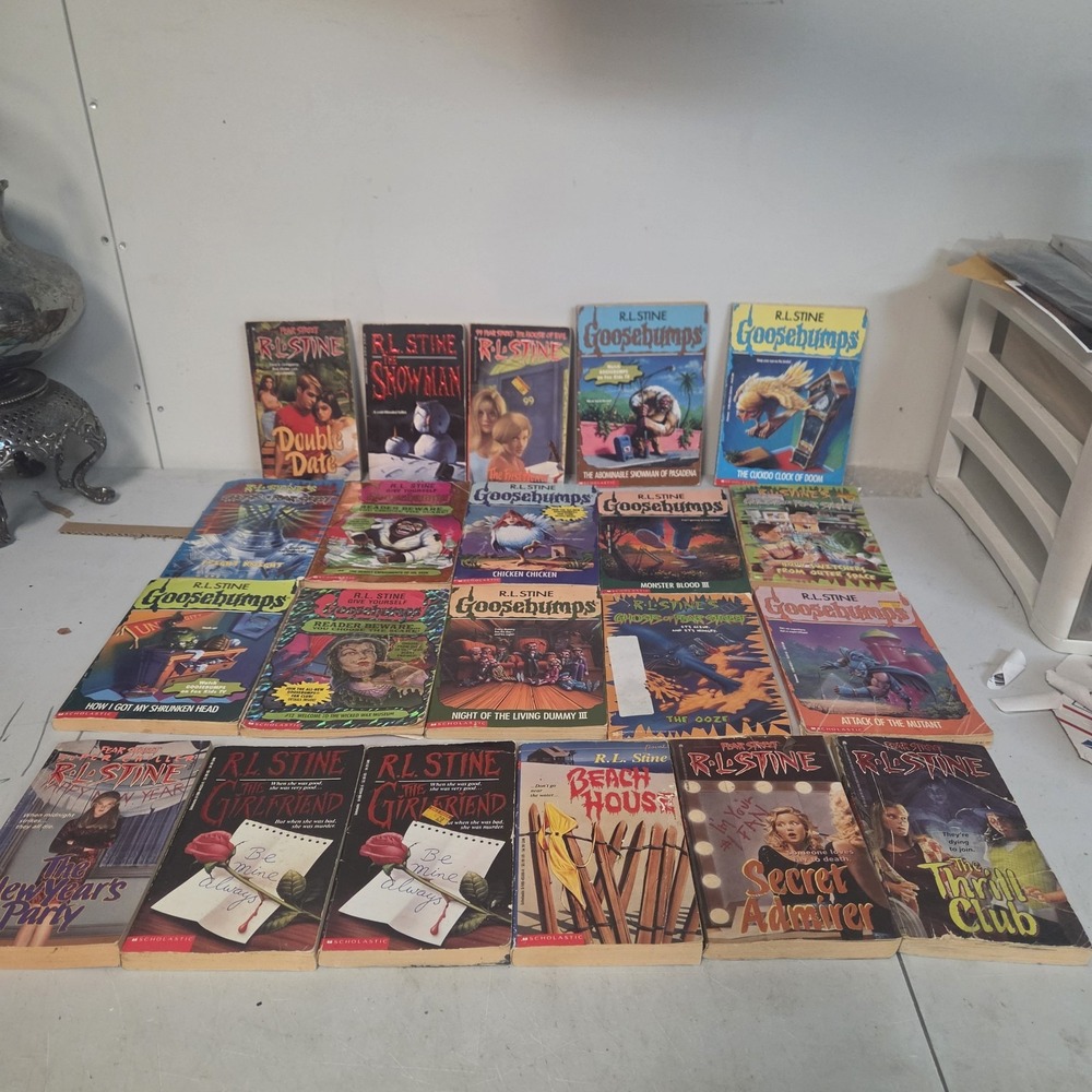 Lot of 18 Goosebumps Books R.L. Stine Vintage 90s First Scholastic Printings